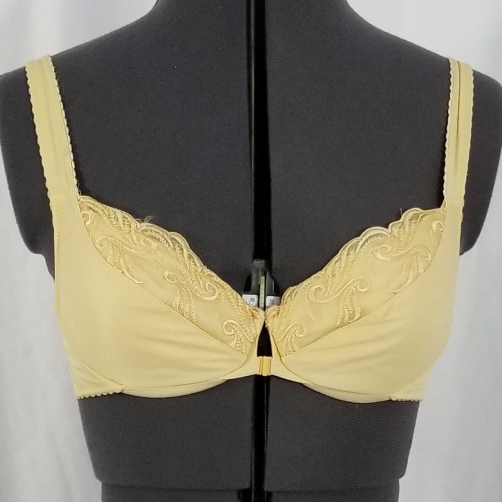 Victoria Secret Beige Front clasp Underwire 34B